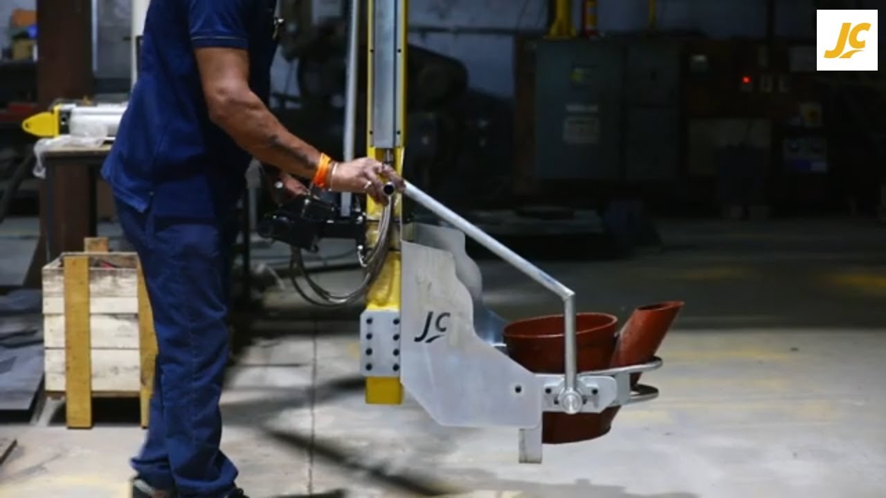 Overhead Rail Type Industrial Manipulator for Foundry Applications