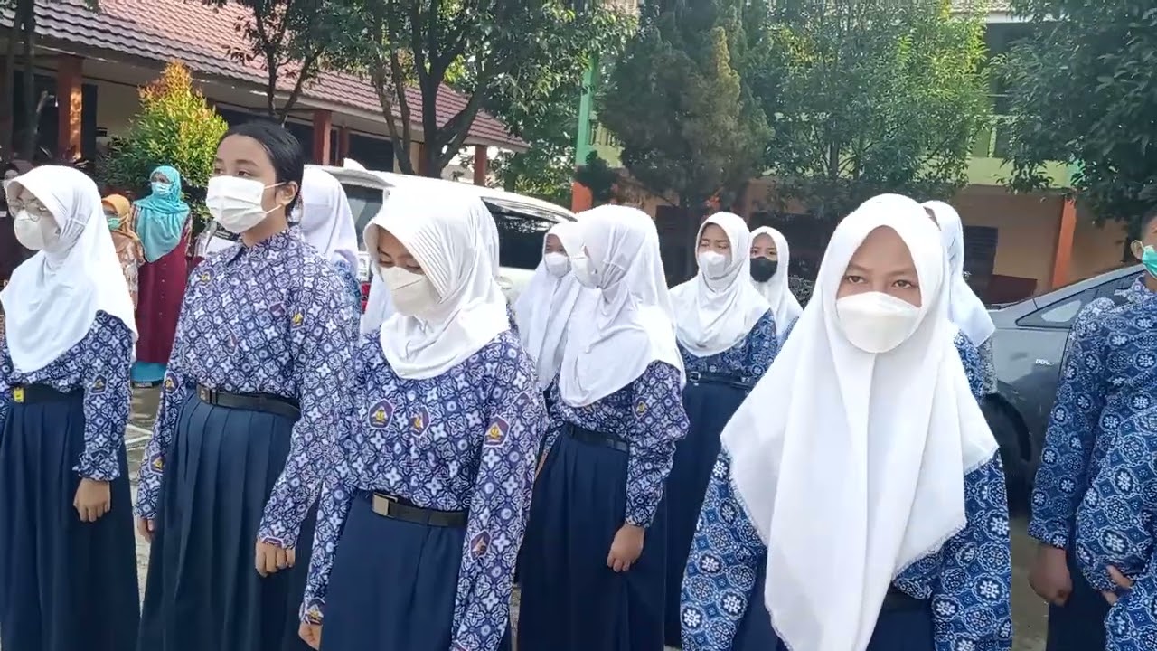 Upacara pembukaan MPLS Tahun 2022/2023