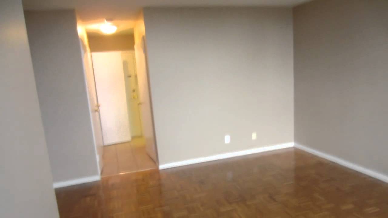 First Look at my New Apartment in Toronto!
