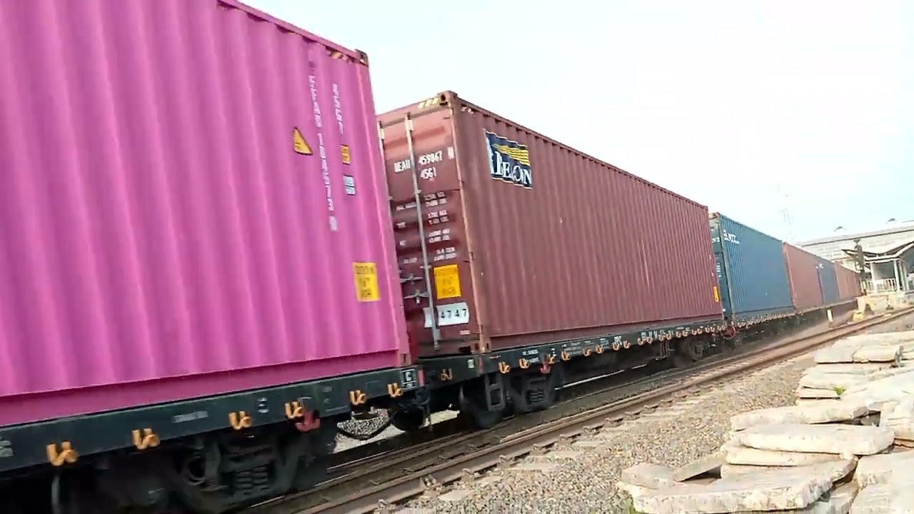 CC 2061352 CPN Kereta Barang KA 2532