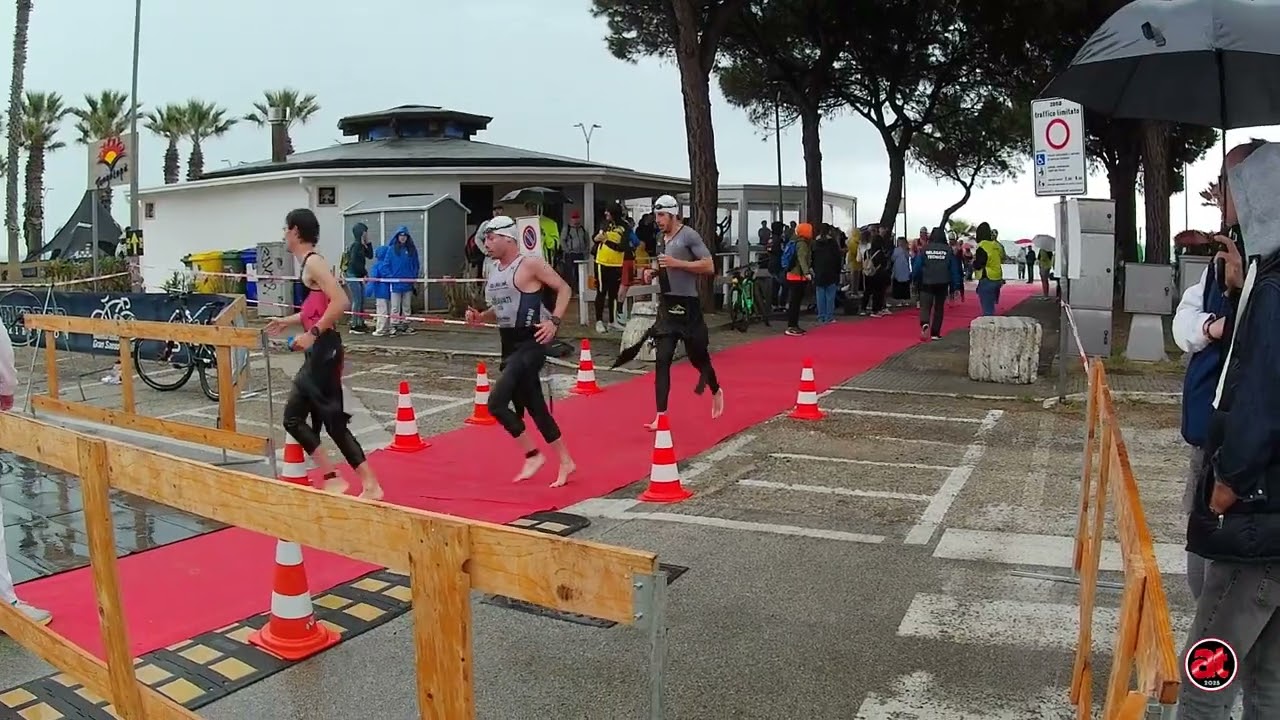 40 - TRIATHLON 2025 a Cupra Marittima - Filmato Realizzato da Angelo Torquati