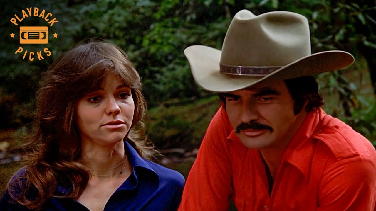 Bandit and Carrie Kiss While Cledus Gets into a Bar Fight | Smokey and the Bandit