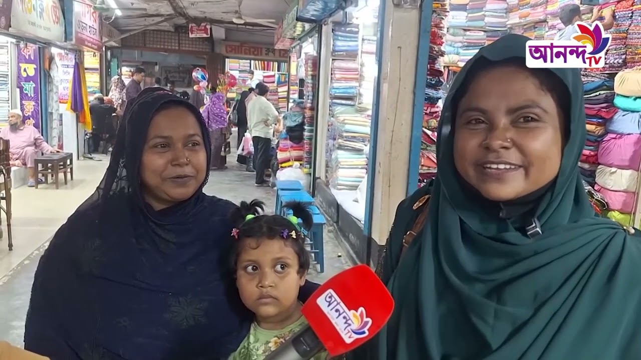 ঈদ যতই ঘনিয়ে আসছে ততই জয়পুরহাটে জমে উঠছে ঈদের কেনাকাটা।