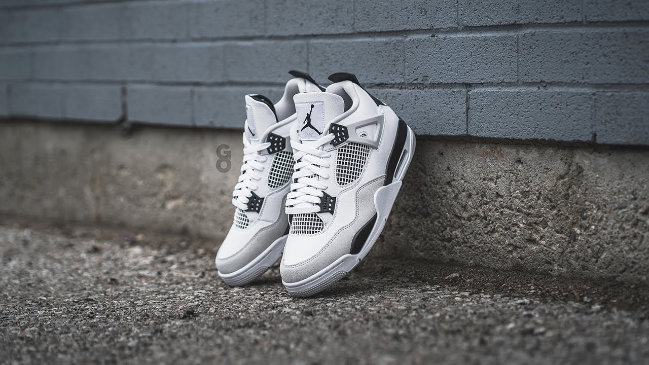 Air Jordan 4 Retro 