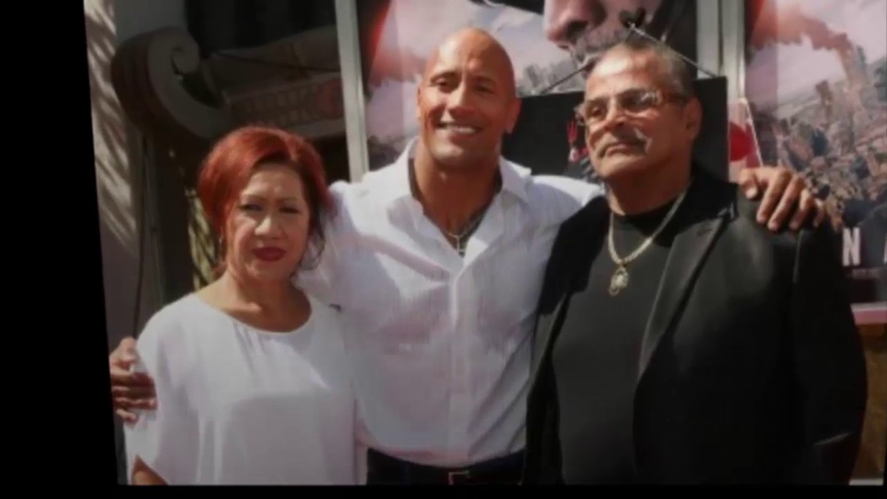 (New show)The Rock' Johnson the sexiest man alive People&rsquo;s Magazine the Crown of 2016