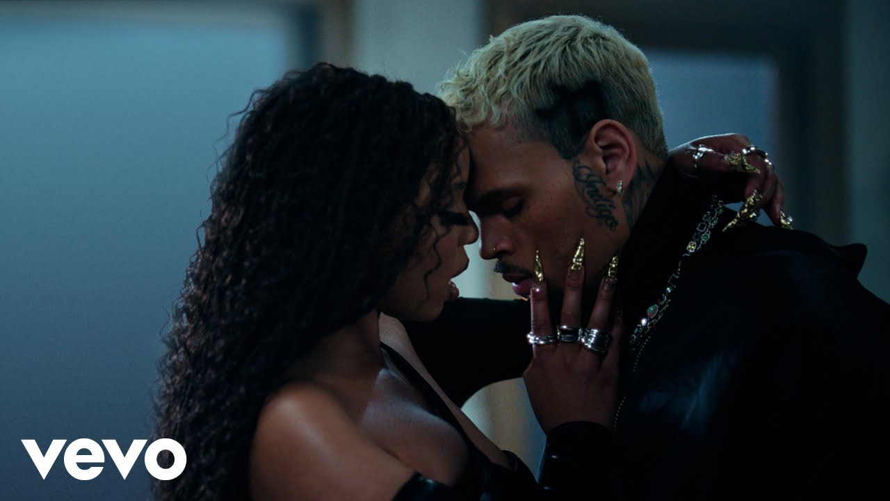 Chl&ouml;e, Chris Brown - How Does It Feel (Official Video)