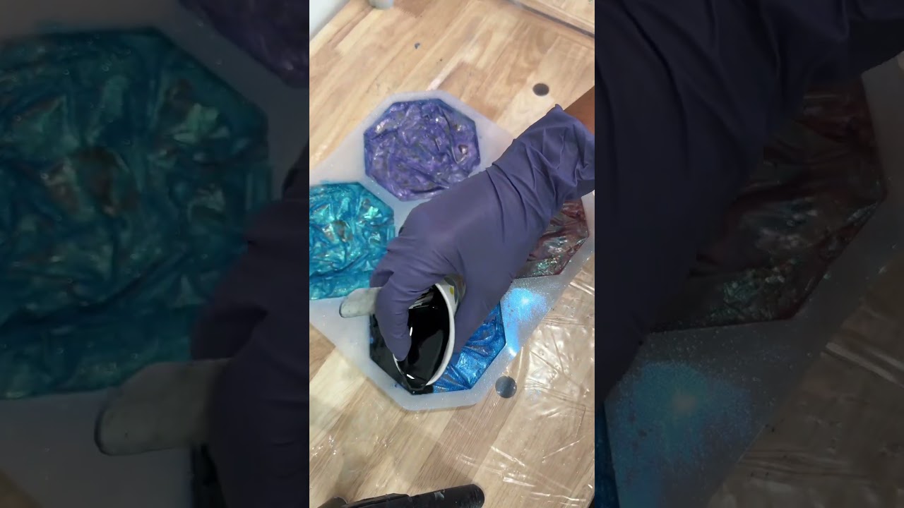 Crushed velvet technique!! #resinart #epoxy #epoxyresin #art #diy #resin #resinartist #epoxyresin