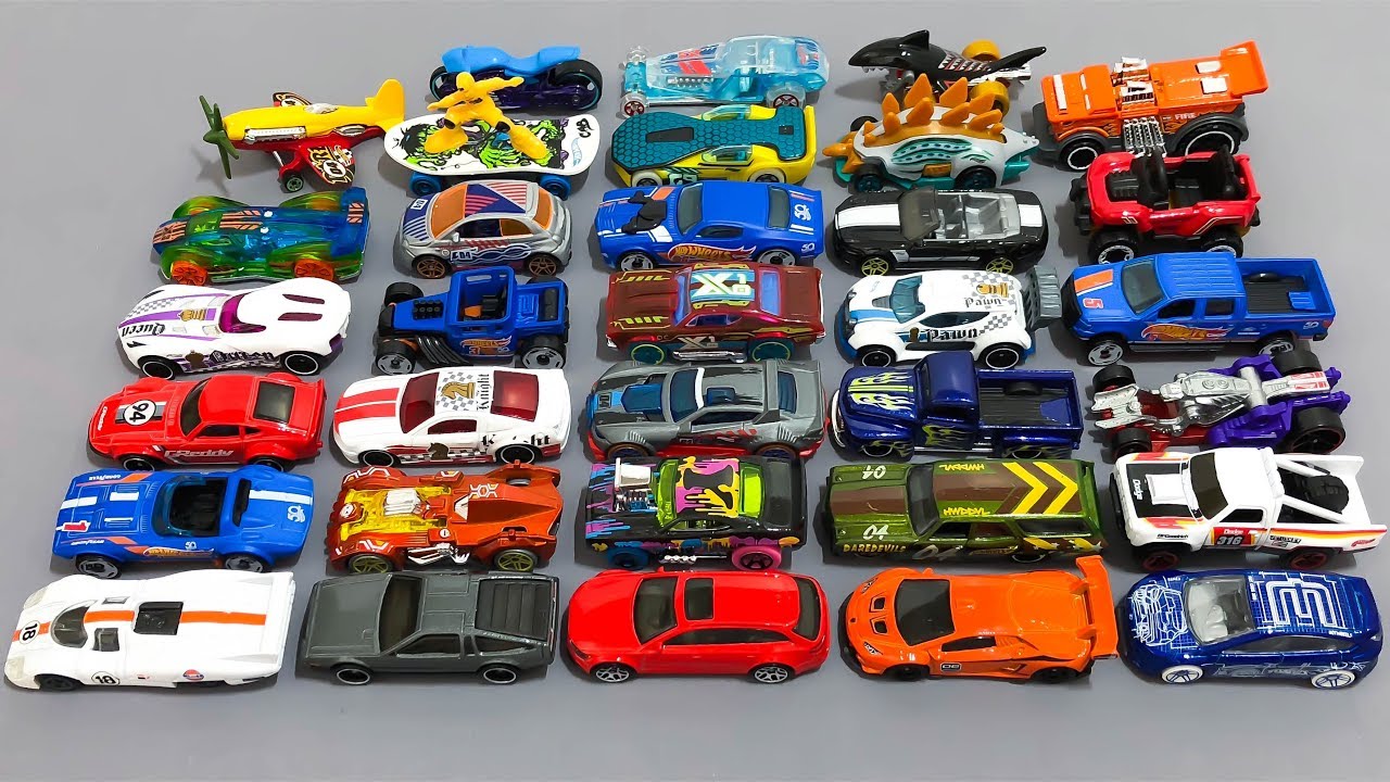 Opening New Hot Wheels M Case Toy Cars!
