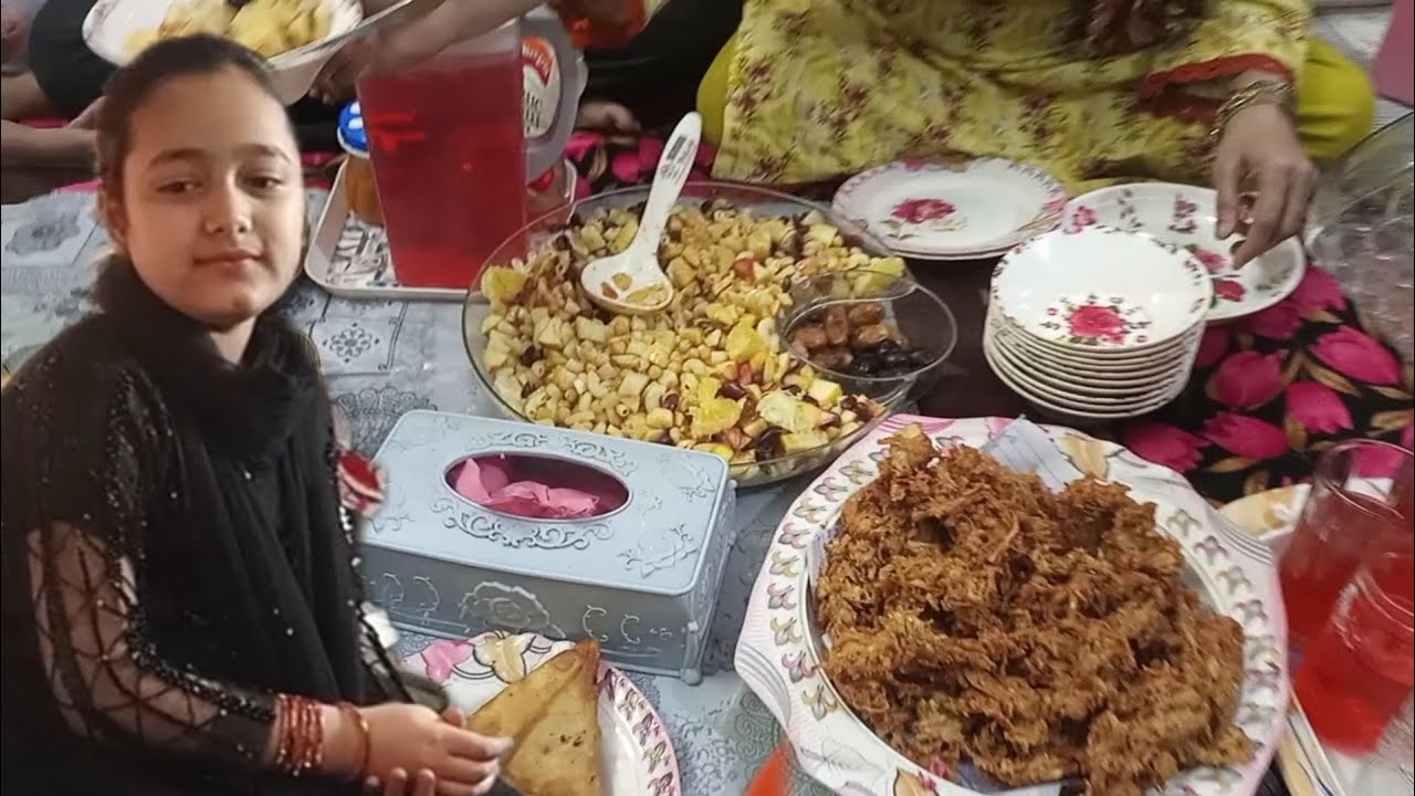 CHLO AJ MIL K IFTAR KARIN #RAMADAN PRORATIONS @fahadsajid 