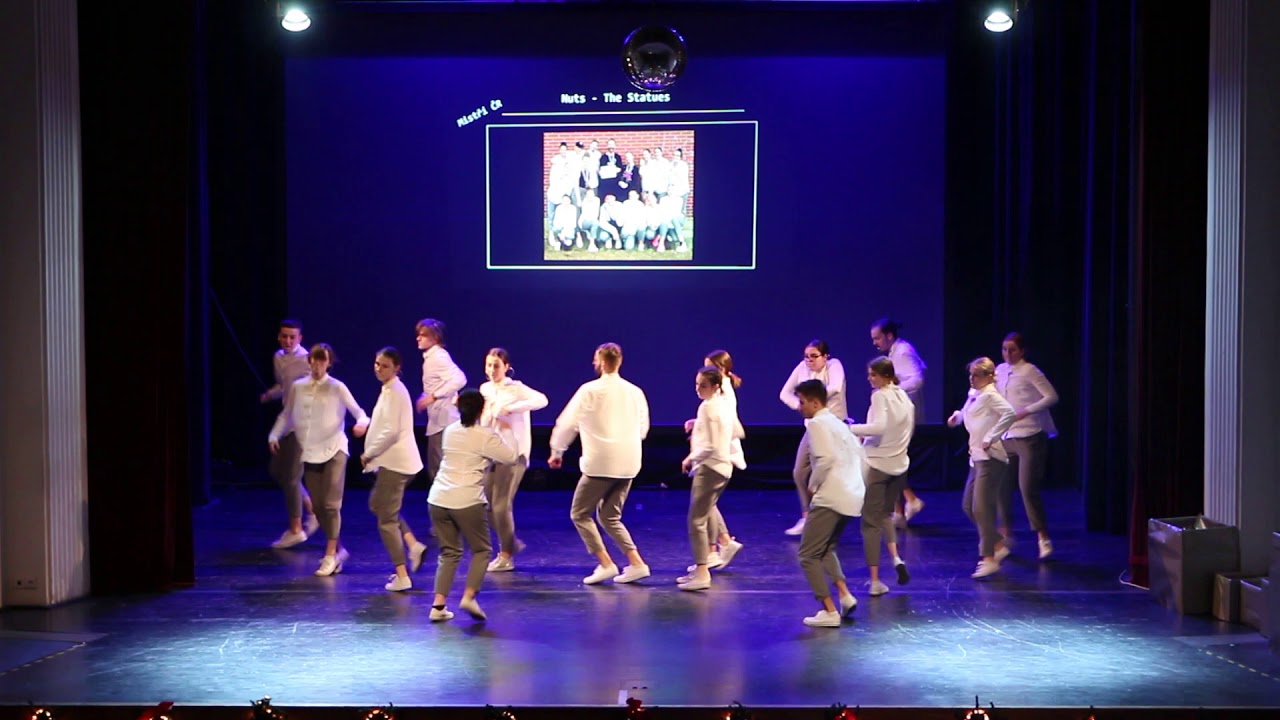 BEAT UP Ostrava Vánoční šou 2018 18h   04 Nuts The Statues MVI 0352
