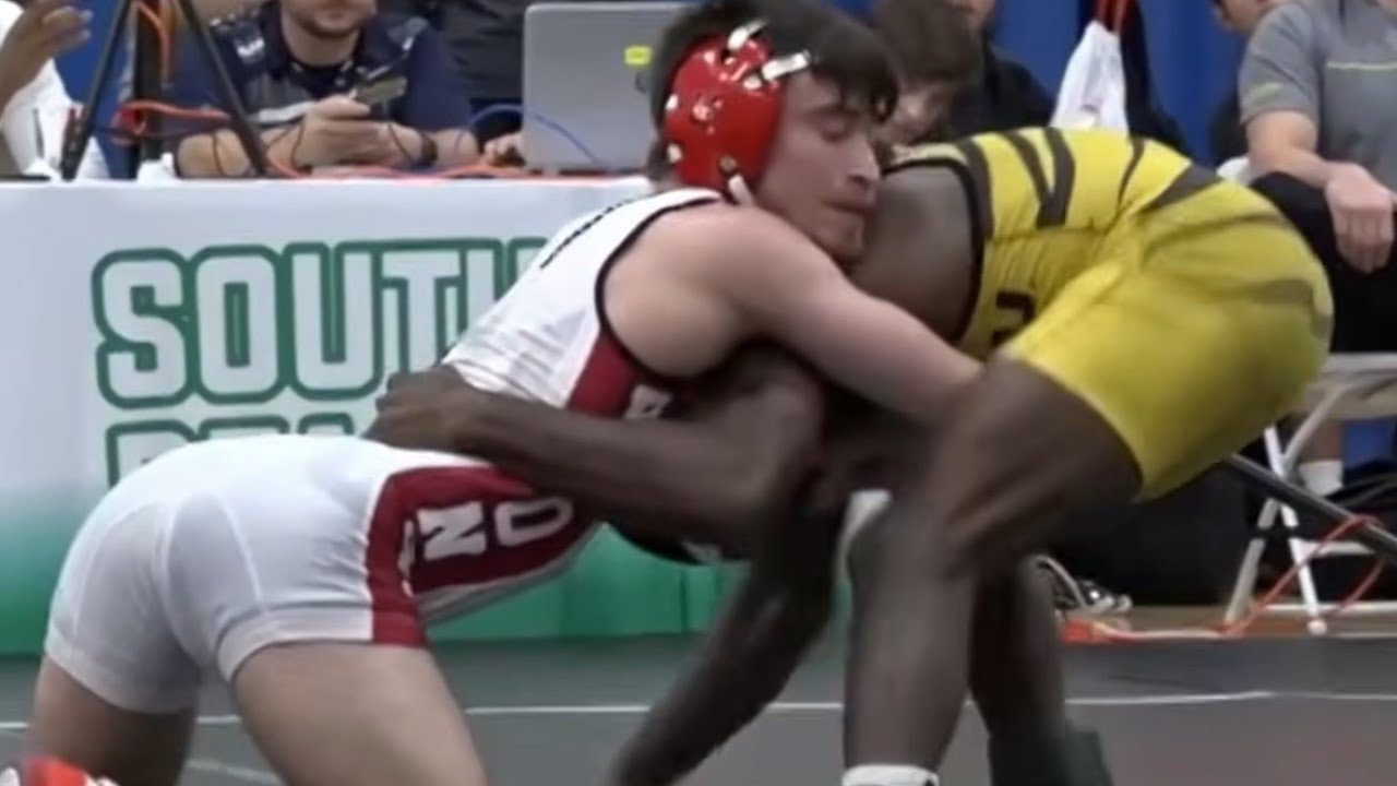 125 LBS JR Wert (Rider) v. Barlow McGhee (Missouri) Wrestling