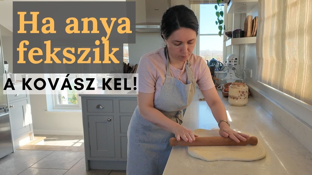 Kovászos tepertőspogácsa, rózsametszés, csokis zabkeksz, szájbalzsam és teafű.