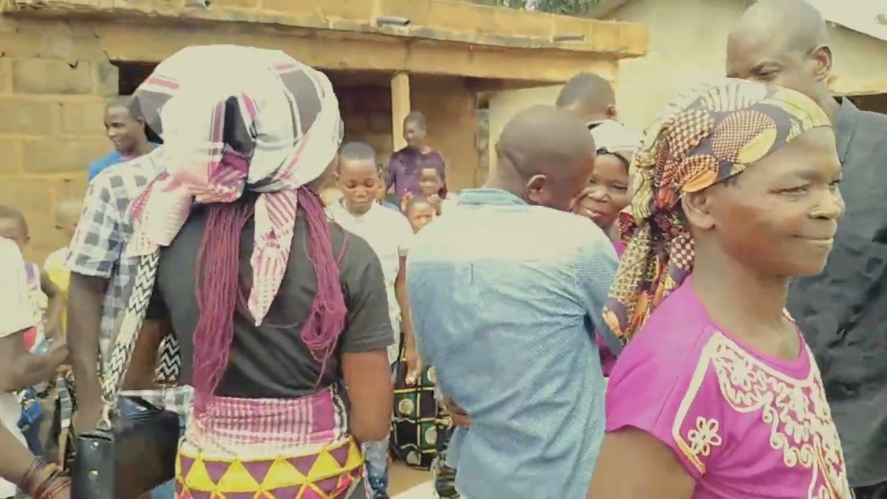 Ell G Khampuela ft Mano Zeca Ekoma
