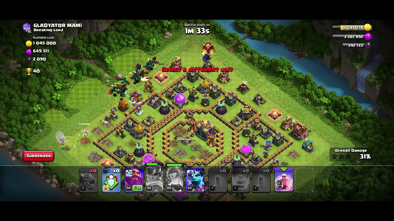 ROYAL CHAMPION  WALK BAST ATTACK TH14