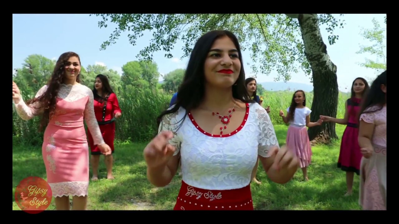 Parno Graszt: Másnak dalol//A Gipsy Style tehetséggondozó program 2019-es kollekció (short version)