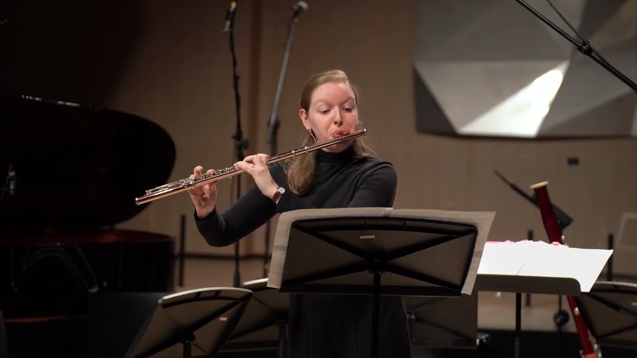 Kaija Saariaho - NoaNoa (1992) for flute and electronics