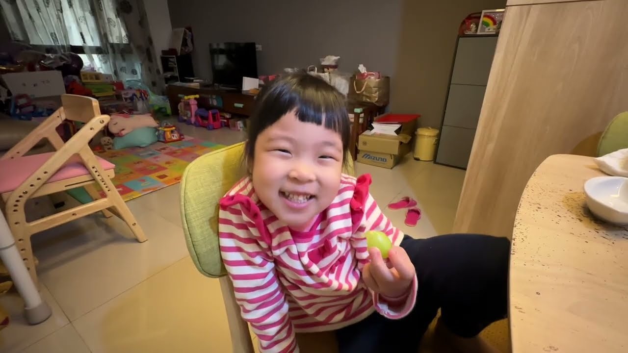 比鼻子還大的秋脆葡萄