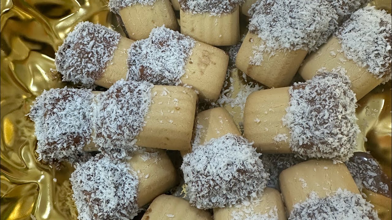 حلابسكوت ديمه التمر بجوز الهند والكاكاو