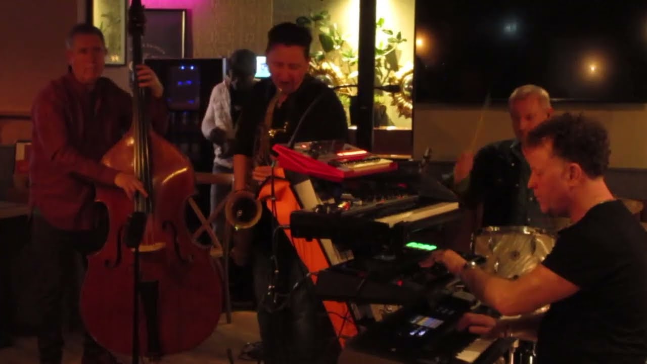 Robert Brian Quartet - Footprints