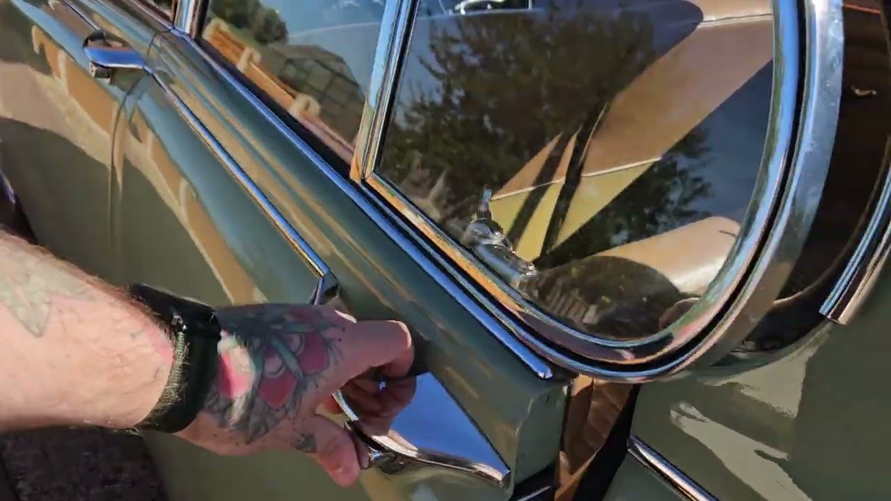 1969 Daimler V8 250 - Interior review