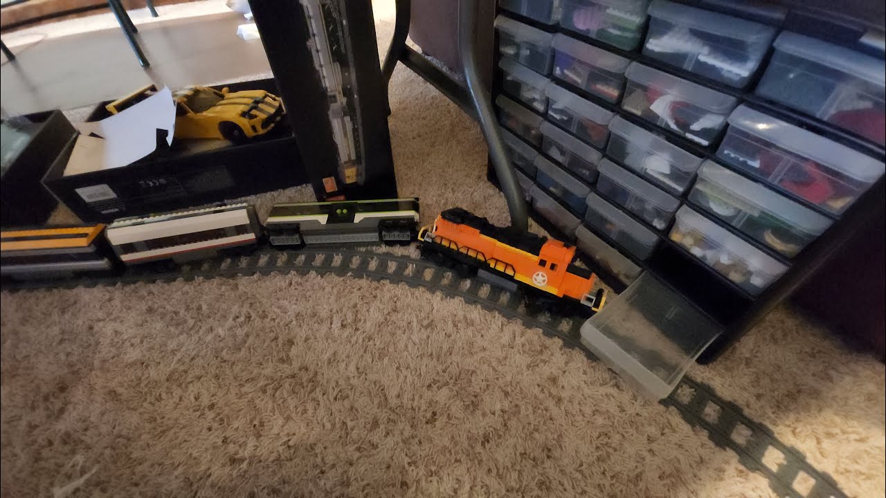 BNSF Brick Train Crashes and Fails (November 2024)
