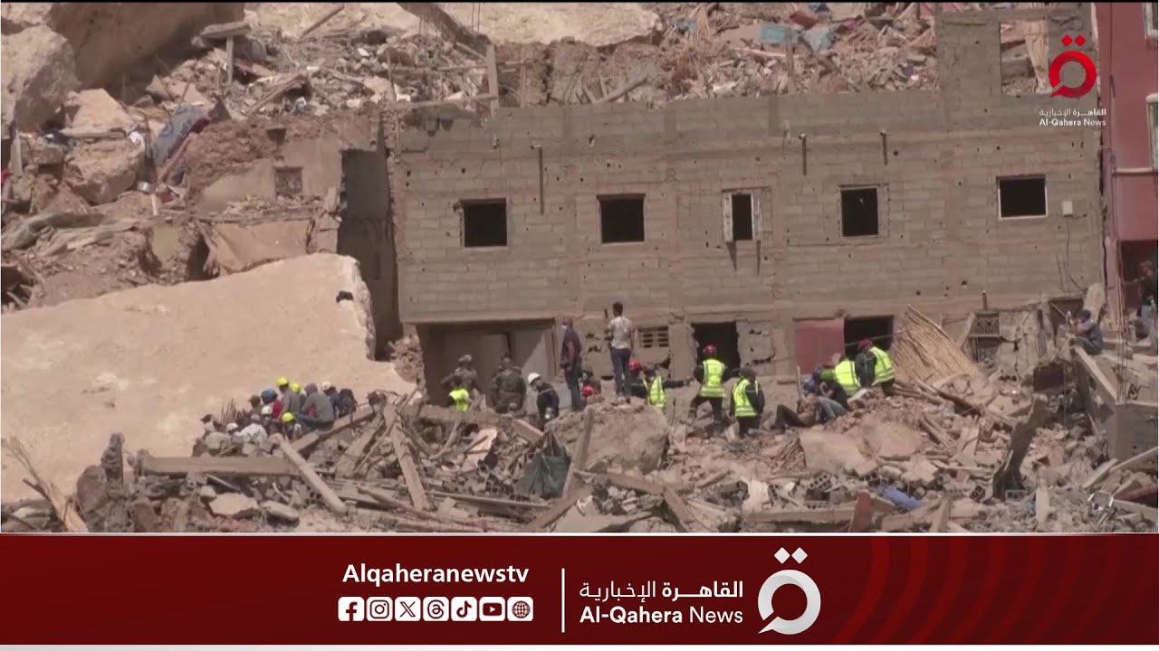سكان قرية إيمي نتالا في المغرب يواصلون البحث عن ممتلكاتهم بين ركام المنازل