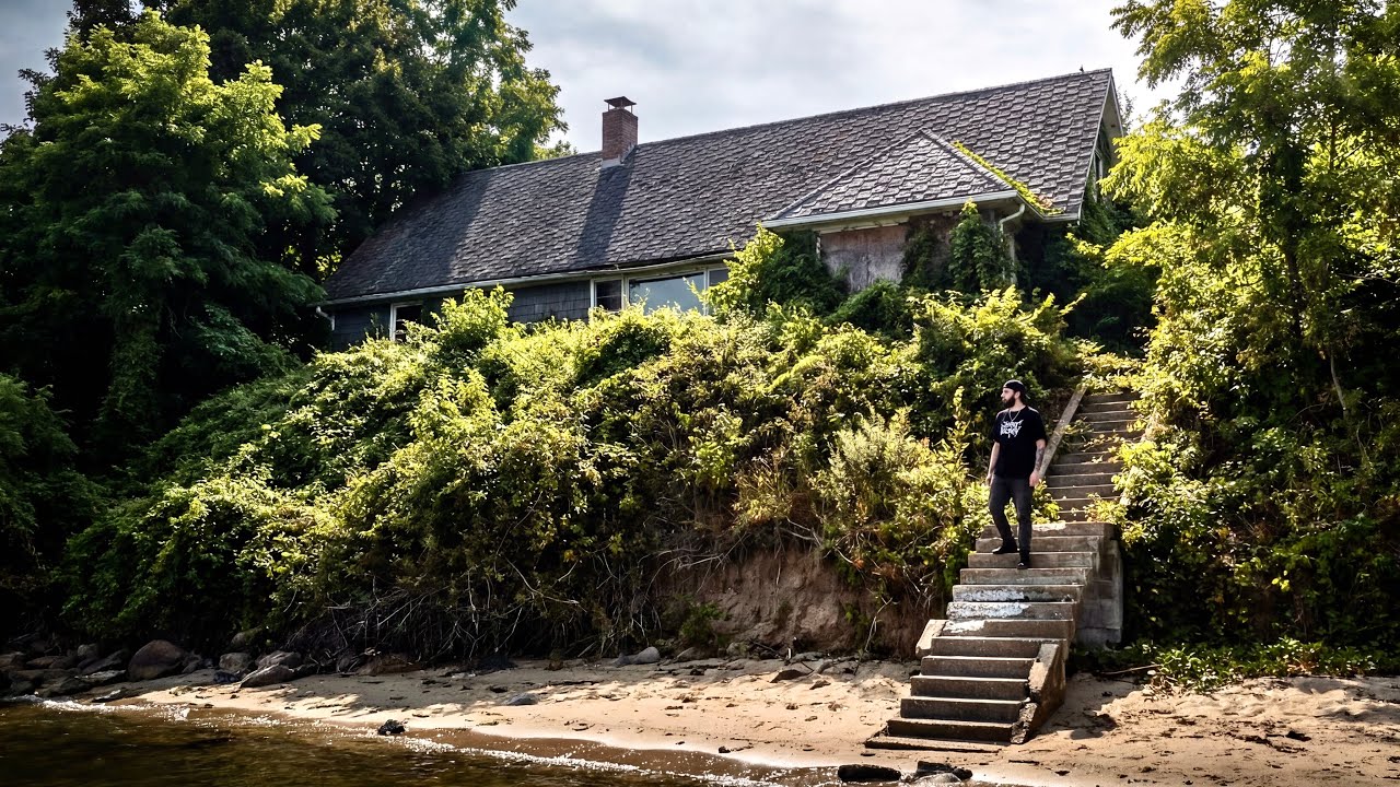 Hidden Beach House Left ABANDONED For 14 years with Everything Inside