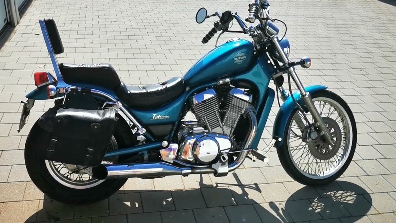 Suzuki vs 600 intruder oil and filters change/Schimbul de ulei,filtre și antigel