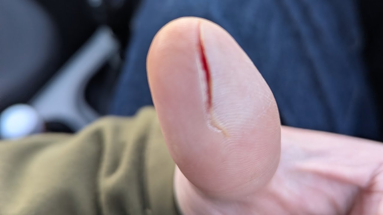 The Alex Mathieson & Sons Drawknife takes a bite.