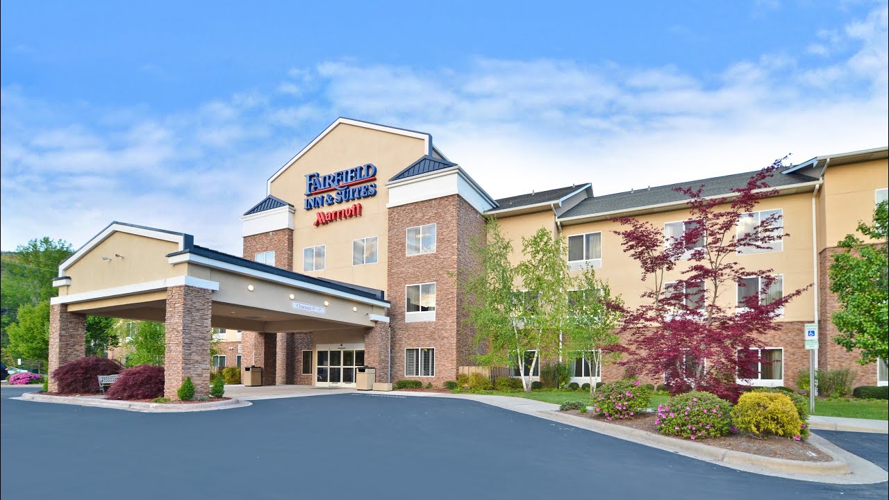 Fairfield Inn and Suites Cherokee North Carolina King Room w/ Sofa bed