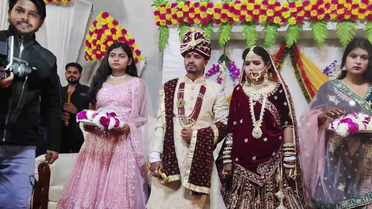 Raja bhaiya ki barat 😆😆😆😆😆