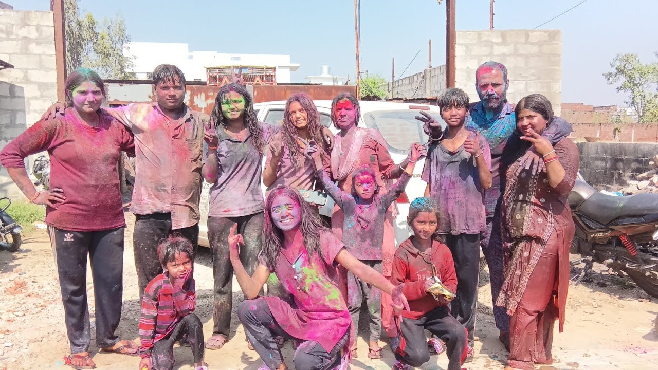 Rangon wali Holi with Family ❤️