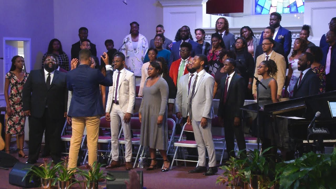 Oakwood University Aeolians [Live] - Holy Holy Holy
