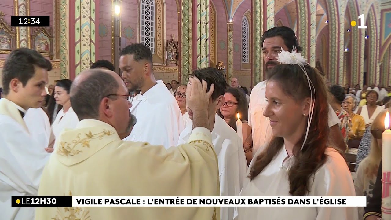 La Vigile Pascale a été célébrée lors du Samedi Saint,87 personnes ont été baptisées sur toute l'île