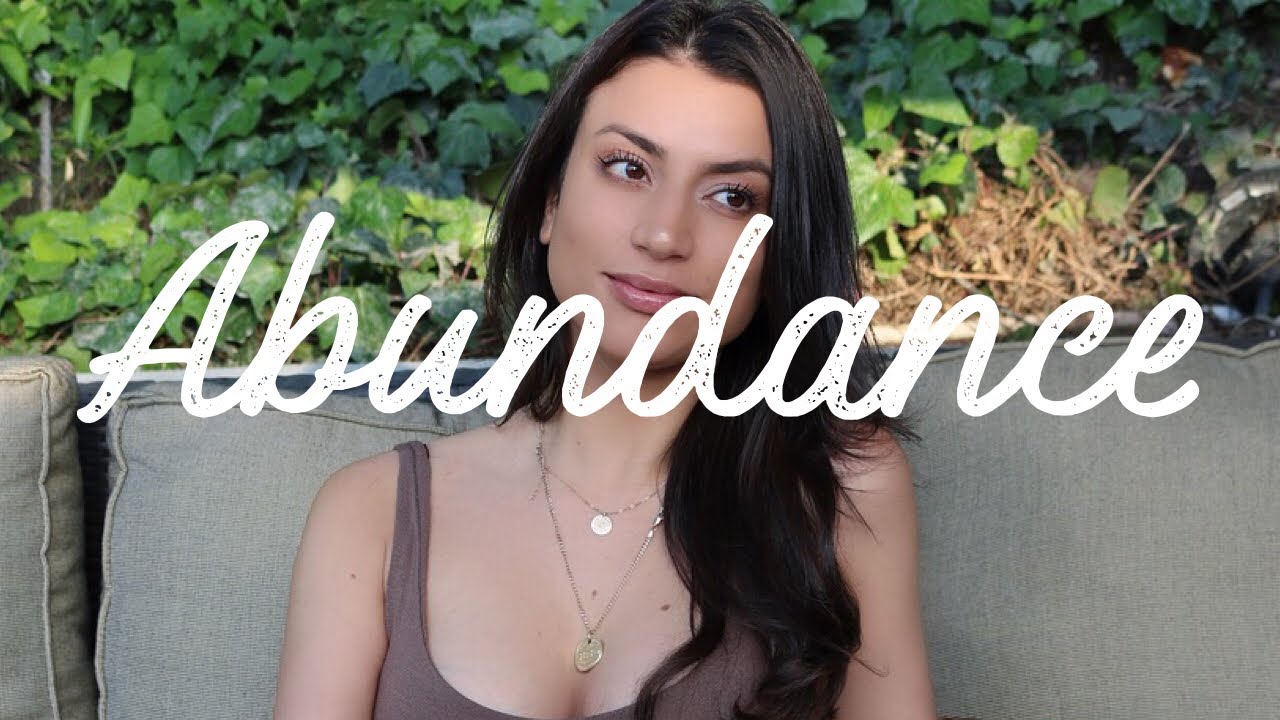 An Abundant Universe Manifestation Monday | Leeor Alexandra