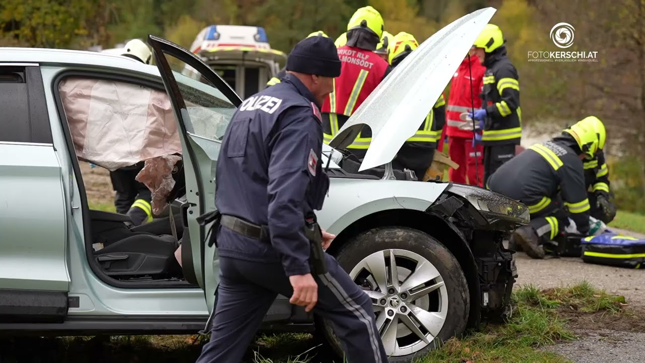 Verkehrsunfall auf der B126: Pkw springt &uuml;ber B&ouml;schung &ndash; Lenker verletzt