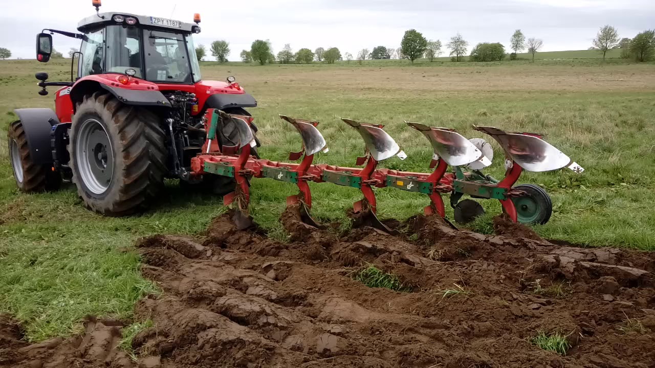 Pokaz Ciągnika Massey Ferguson 7722 S D6 + Plug 5 skib :) :)