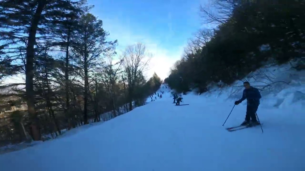 Skiing Down Camelback Mountain's Upper Marc Antony and Honeymoon Trails (Green Trails)