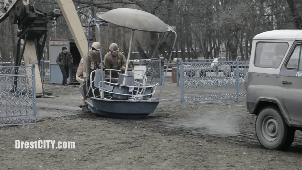 Последний круг колеса обозрения. Брест. Парк 1 мая.