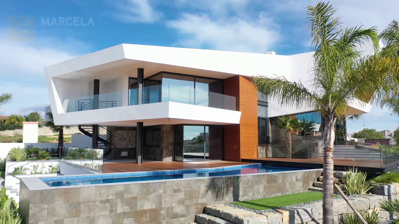 NEW CONTEMPORARY VILLA FOR SALE IN PORTO DO MOS, LAGOS