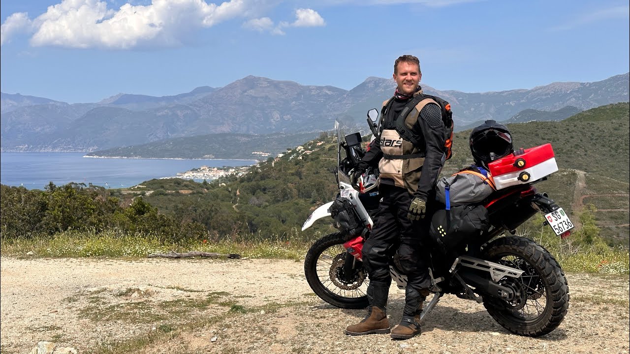 Eine Woche, 2000 Kurven: Korsika mit dem Motorrad, 2023.