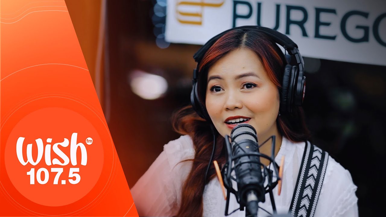 Acel Bisa performs 