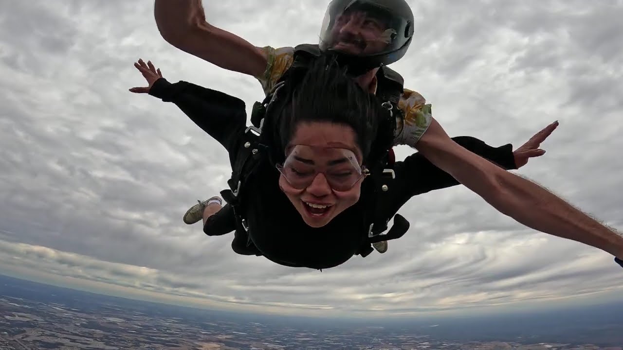 Tandem skydiving video w Josh skydiving in Zhills Florida