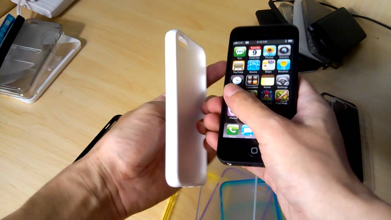 Hundreds of iPhone 5 Case Hands On