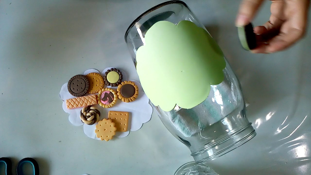 Como colar o biscuit seco no vidro