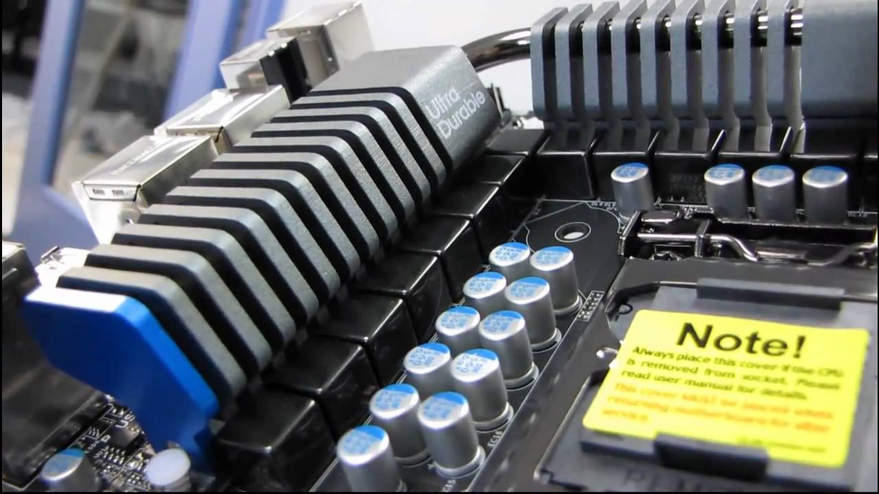 Gigabyte P67A-UD4 Sandy Bridge P67 LGA1155 SLI Motherboard Unboxing & First Look Linus Tech Tips