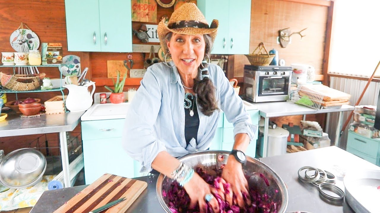 Как приготовить квашеную капусту по рецепту 101 и секретный ингредиент! Homesteading Life