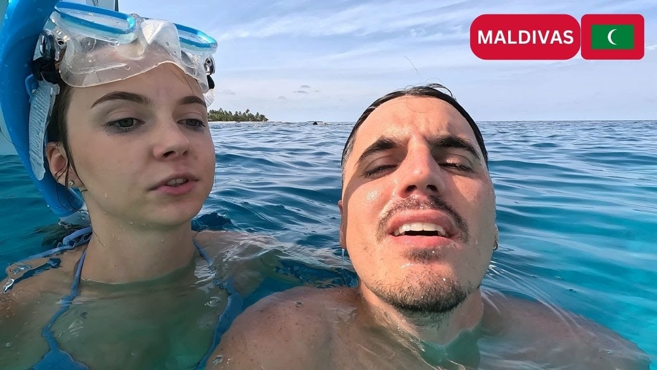 ASI ES NADAR CON TIBURONES EN MALDIVAS 🇲🇻