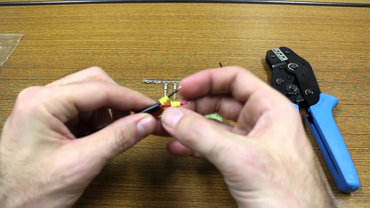 Honda CB500F: Using the Included 12V Option Plugs