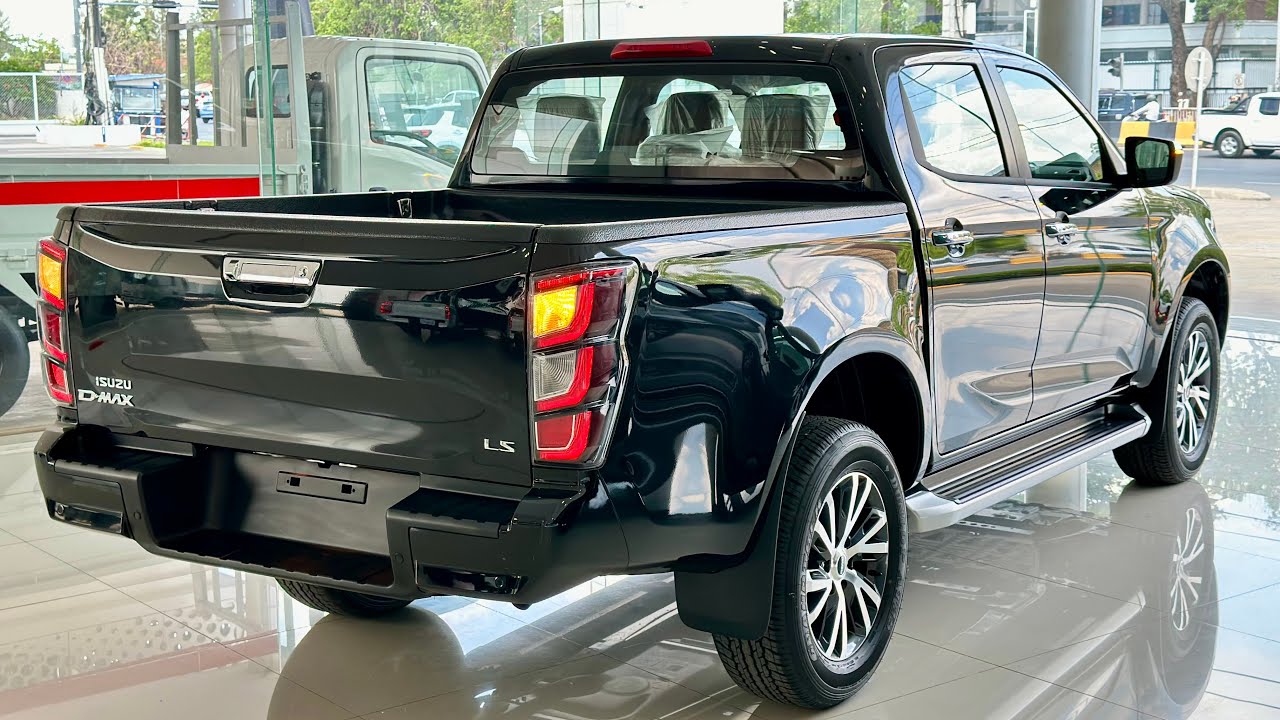 New ISUZU D-Max 2025 Black | Exterior and Interior Details